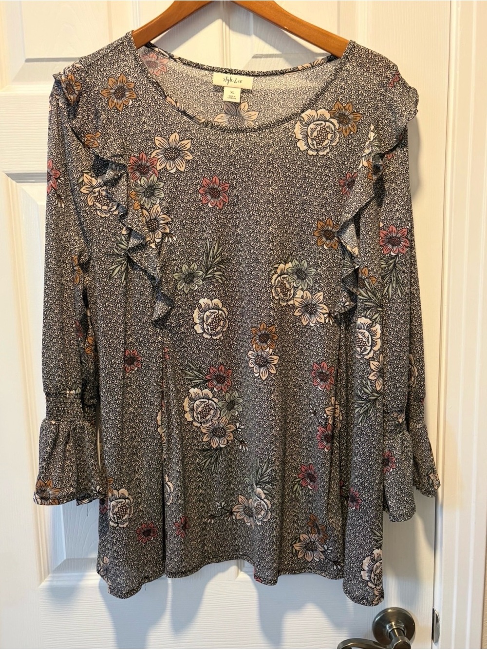Style & Co. Floral Ruffle Long Sleeve Top in Gray